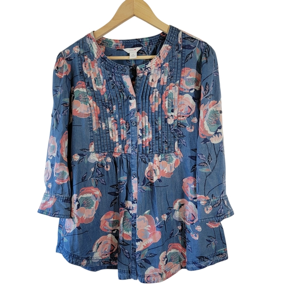 Intro Denim Floral Button-Up Blouse Sz M 100% Lyocell Pleats Cottagecore Spring